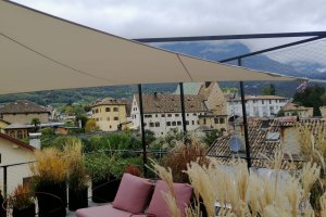 Stahlkonstruktion auf Dachterrasse mit Segel, Kaltern, 2021