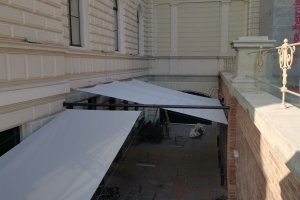 Rollsegel mit Flaschenzug, Wien 2021