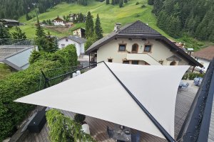 Rollsegel Duo von oben mit 65m2 und 44m2 , Hotel Linder, Wolkenstein Südtirol, 2024