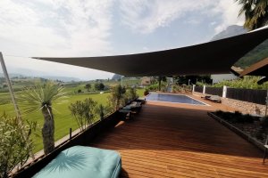 Rollsegel im Poolbereich, 2021