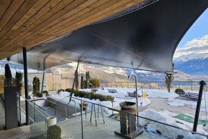 Nicht nur praktisch sondern auch schön...Jahressegel Innenansicht in schwarz, Hotel Das Gerstl, Mals Vinschgau, 2024