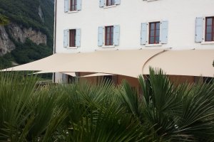 100 m² Saisonsegel mit 3 überlappenden, flexiblen Segeln, Arco, Gardasee