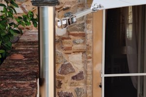 Edelstahlsäule für Terrassensegel, Gardasee Detailansicht,Chervo Golfclub, 2021