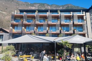 2 Rollsegel für Hotelterrasse, Hotel Muchele, Burgstall, 2022