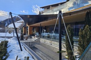 Jahressegel Seitenansicht, Farbe: schwarz, Hotel Das Gerstl, Mals Vinschgau, 2024