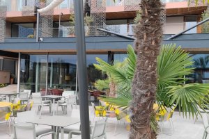 Detailansicht Säulen 2 Rollsegel für Hotelterrasse, Hotel Muchele, Burgstall, 2022