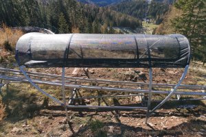 Spezialauftrag - Überdachung einer Rodelbahn für Winter- und Sommer, Meran 2000