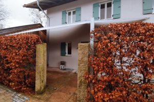 Ganzjahressegel über Eingangsbereich als Wetterschutz, Siemsee, 2020