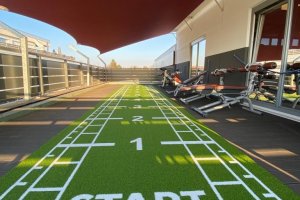 Saisonsegel für Outdoorbereich eines Fitnessstudios, Raubling, 2021