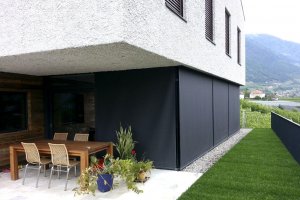 f8e536_aa68d16cf0fd48d5a9f77dc518476f12