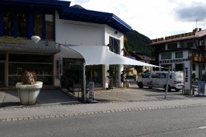 Segel als Überdachung für Aussenverkauf, Intersport Glanzer, Sölden, Österreich, 2014
