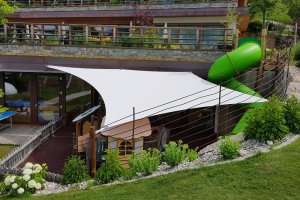 Spielplatzüberdachung, Familienhotel Sonnwies, Lüsen, Südtirol, 2017