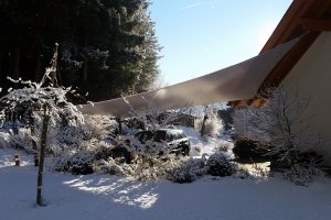 Für jede Jahreszeit - Carport und Eingangsüberdachung in einem, Südtirol, 2016