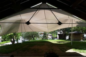 Anschluss an den Musikpavilon