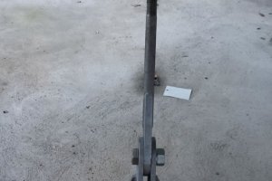 Mahle Säulenabspannung Boden