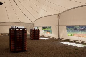 seitlicher Schutz mit Fenster